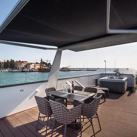 Dream Houseboat With Sea View And Hot Tub 3*