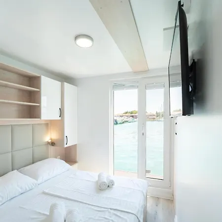 Dream Houseboat With Sea View And Hot Tub Novigrad (Istria)